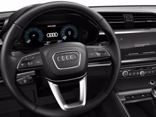 AUDI Q3 35 TFSI S tronic Identity Black