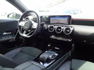 MERCEDES A 200 d premium auto