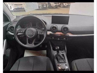 AUDI Q2 30 2.0 tdi business