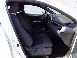 TOYOTA C-hr 1.8h active e-cvt