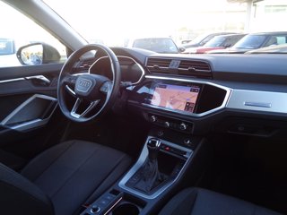 AUDI Q3 35 2.0 tdi business advanced s-tronic