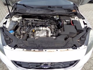 VOLVO V40 1.6 d2 kinetic